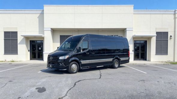 15 passenger sprinter van knoxville