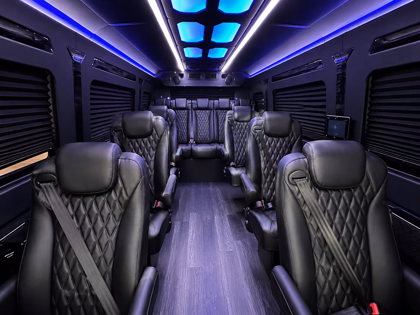 knoxville 12 passenger sprinter van inside