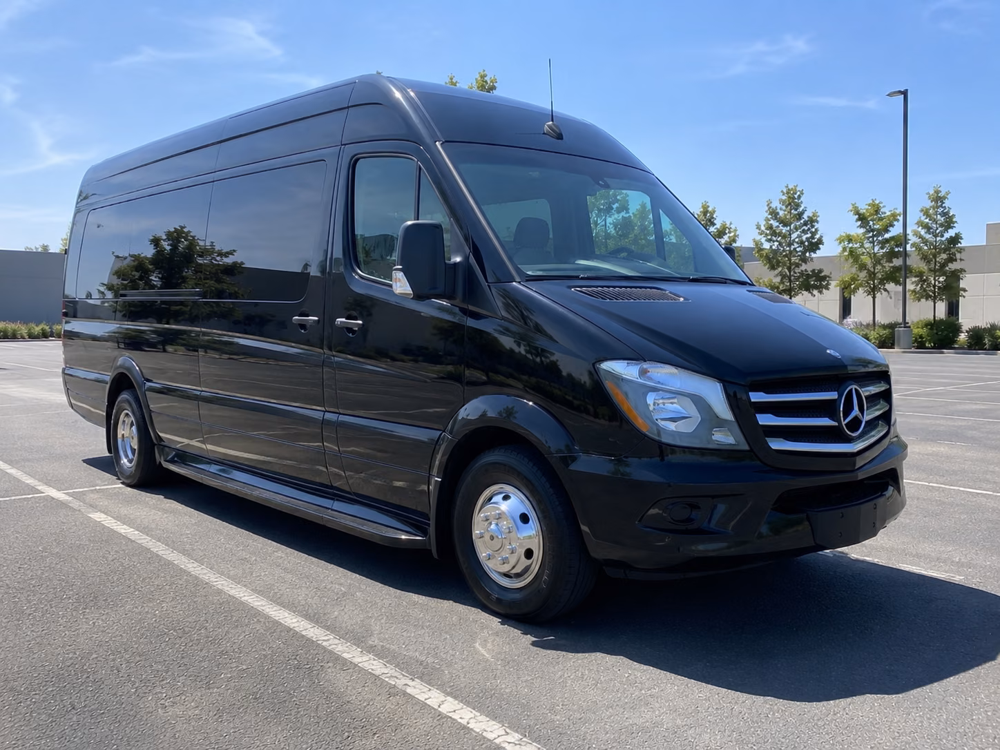 knoxville 18 passenger sprinter van