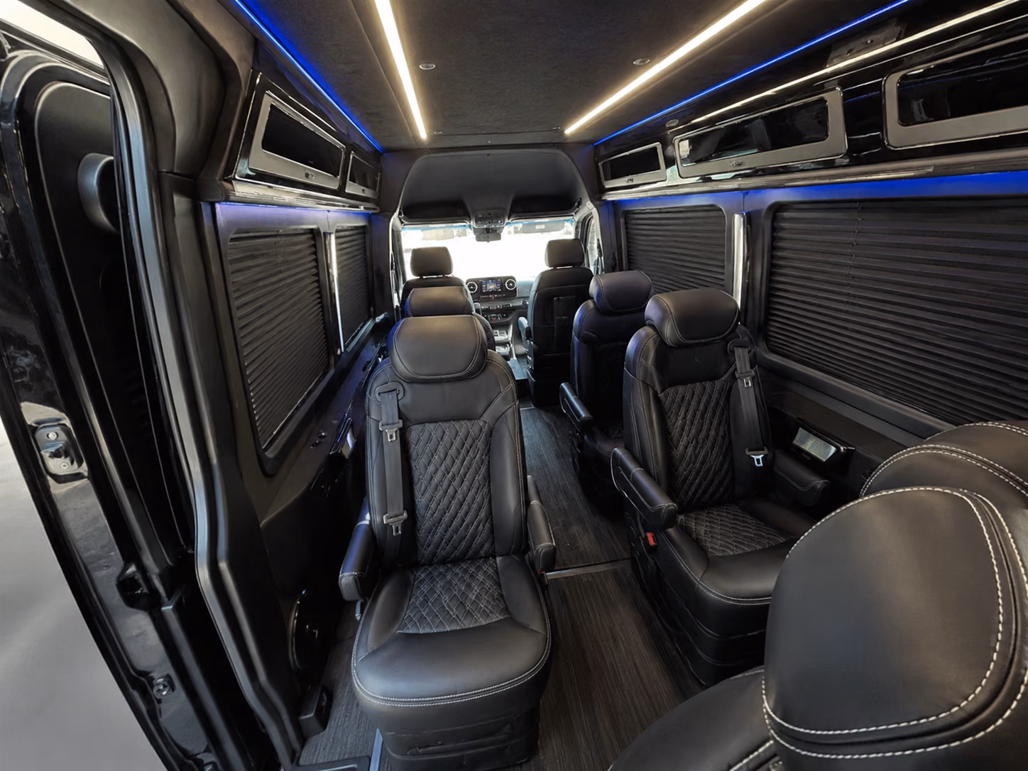 knoxville 20 passenger sprinter van inside