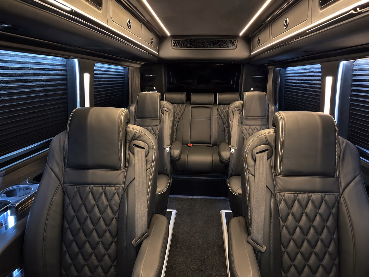knoxville 8 passenger sprinter van inside