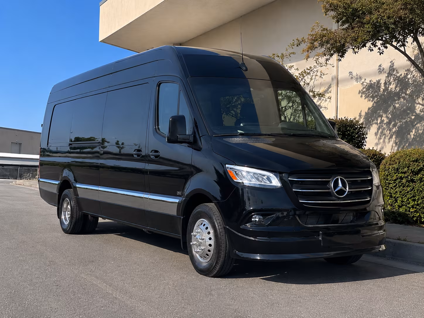 knoxville airport sprinter van service