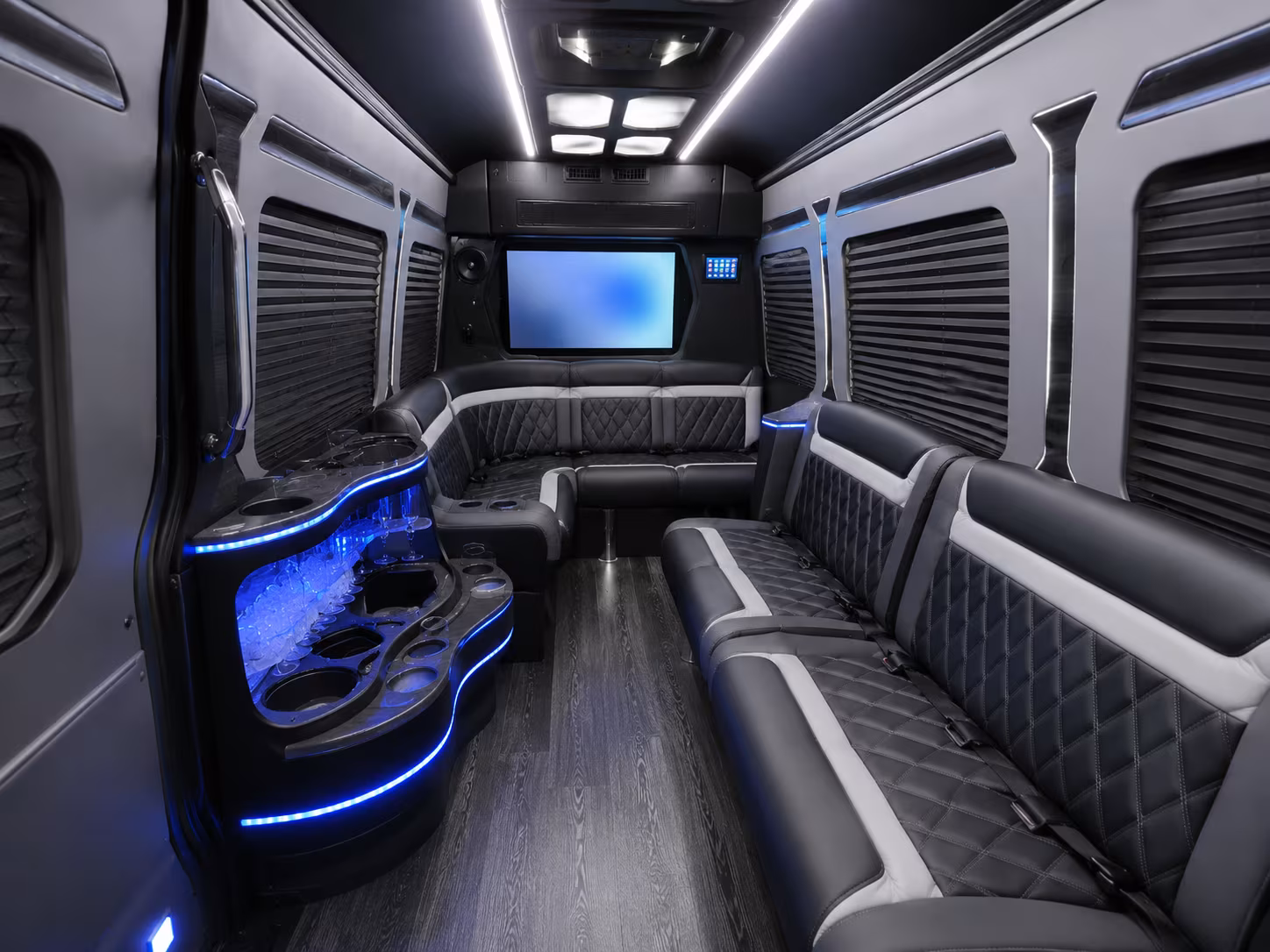 knoxville sprinter limousine inside