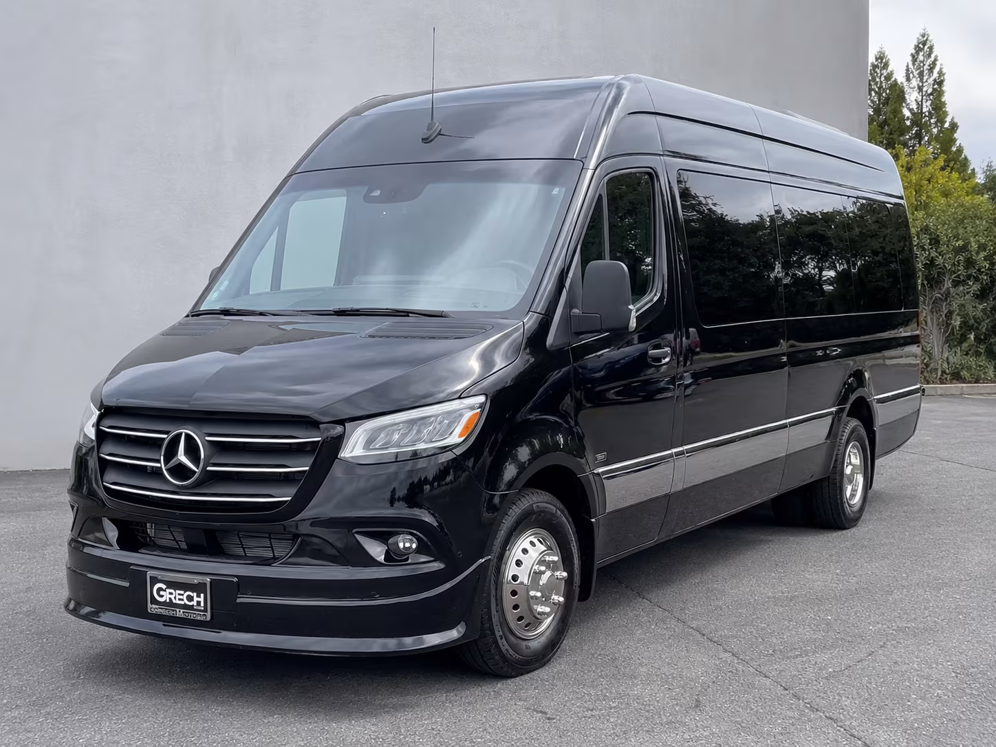 shift change and any hour employee sprinter van transportation in knoxville